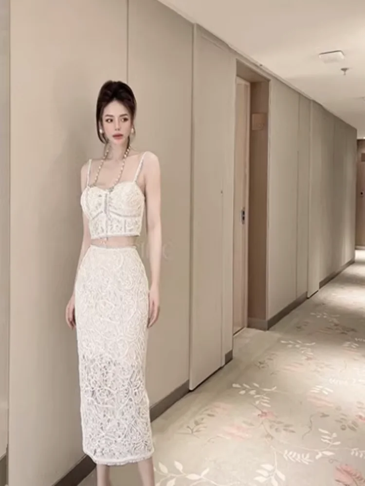 

2023 Summer Design Fashion Women 2 Piece Sets Lace Hollow Out Embroidery Spaghetti Strap Short Tops + High Waist Long Skirt Suit