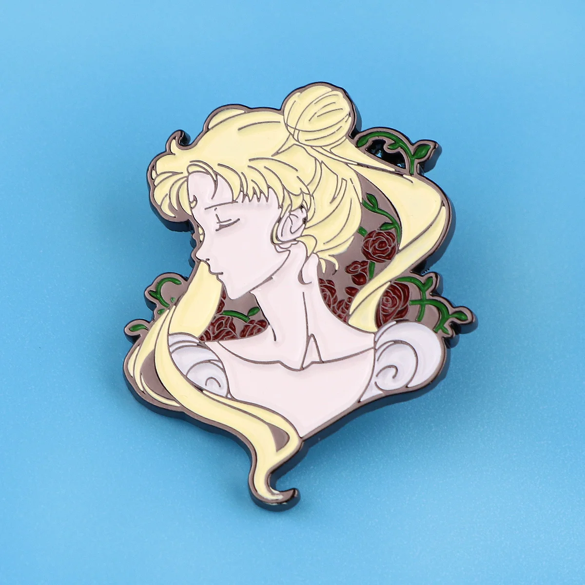 Эмалированная брошь в стиле аниме &quotЛуна&quot цвет ассортименте