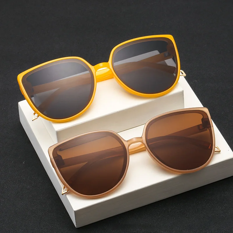 

Модные солнцезащитные очки привлекательный уникальный дизайн высококачественные материалы удобно носить идеально подходит для круглого лица модный шикарный