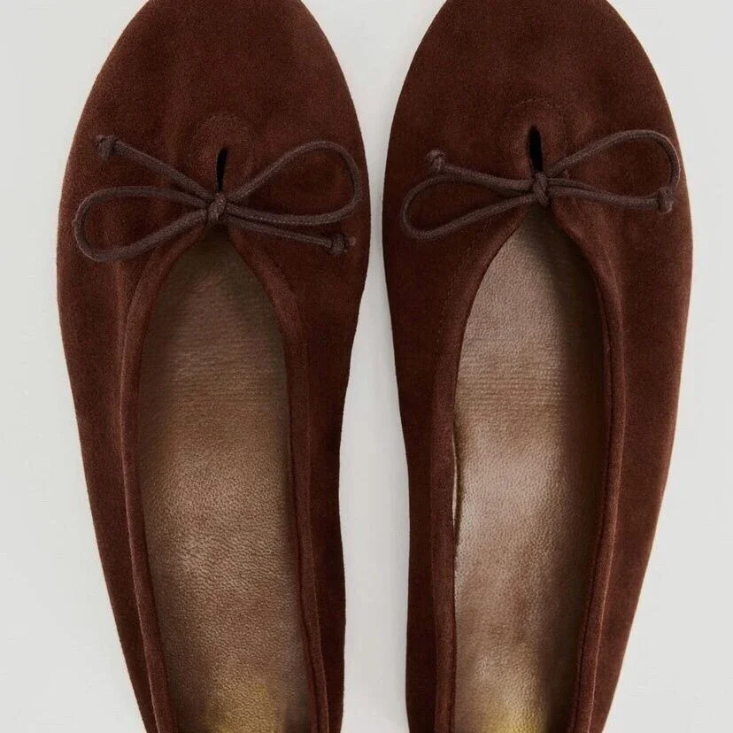 Женские Замшевые балетки DMZA на плоской подошве украшенные круглым бантом в