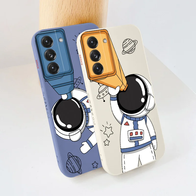 

Astronaut With Telescope Case For Samsung Galaxy S22 S21 S20 FE S10 S10e Note 20 ultra 10 9 Plus Pro Shockproof Soft Phone Cover