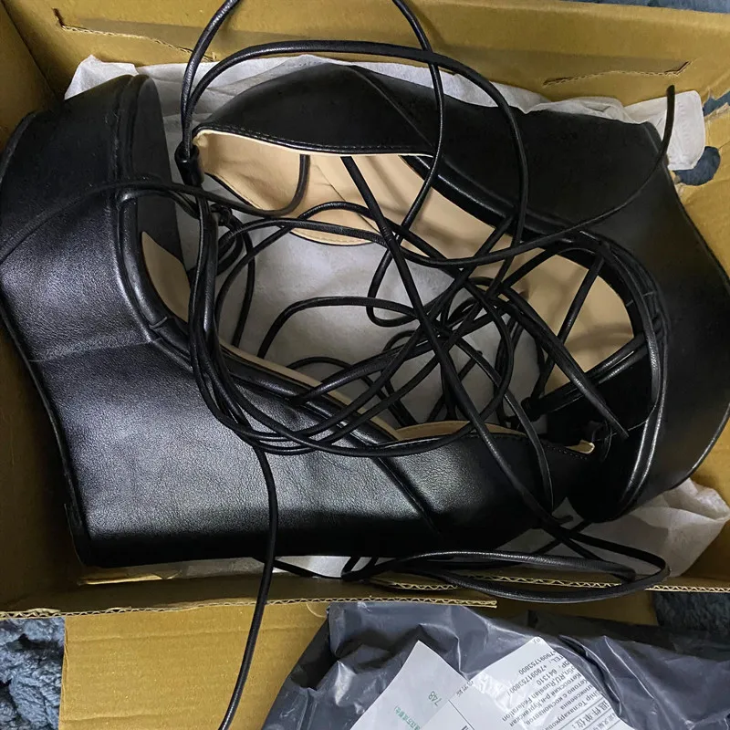 Обувь SHOFOO Модные женские сандалии на высоком каблуке. Высота каблука около 15 см.