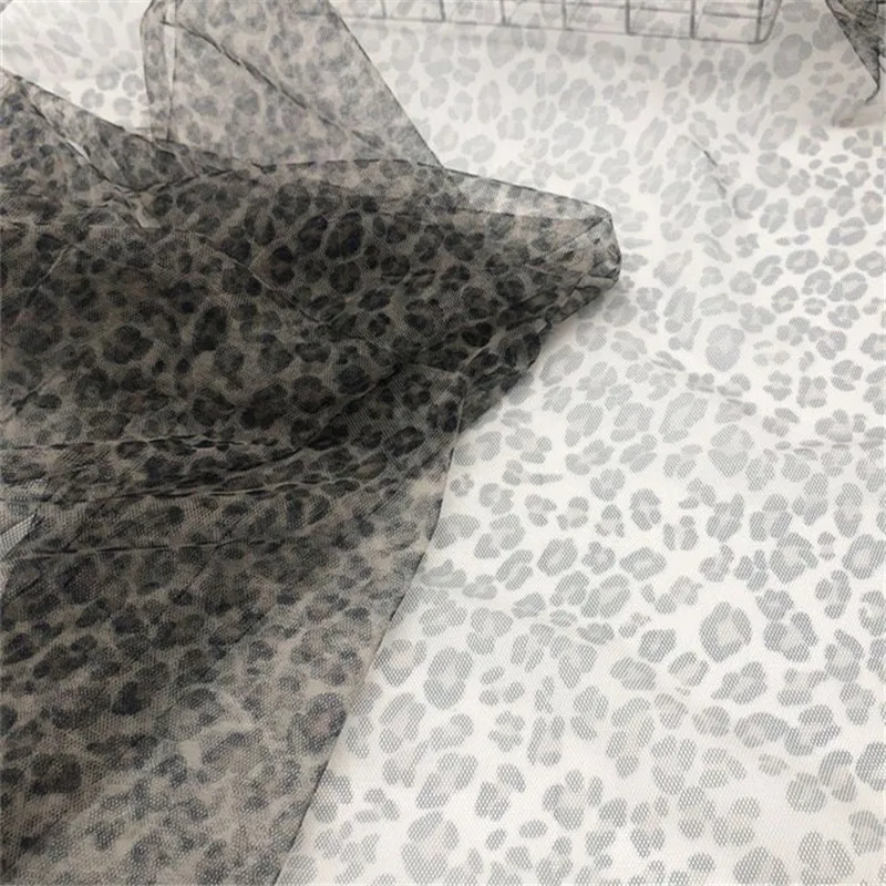 Тюлевая ткань с леопардовым принтом