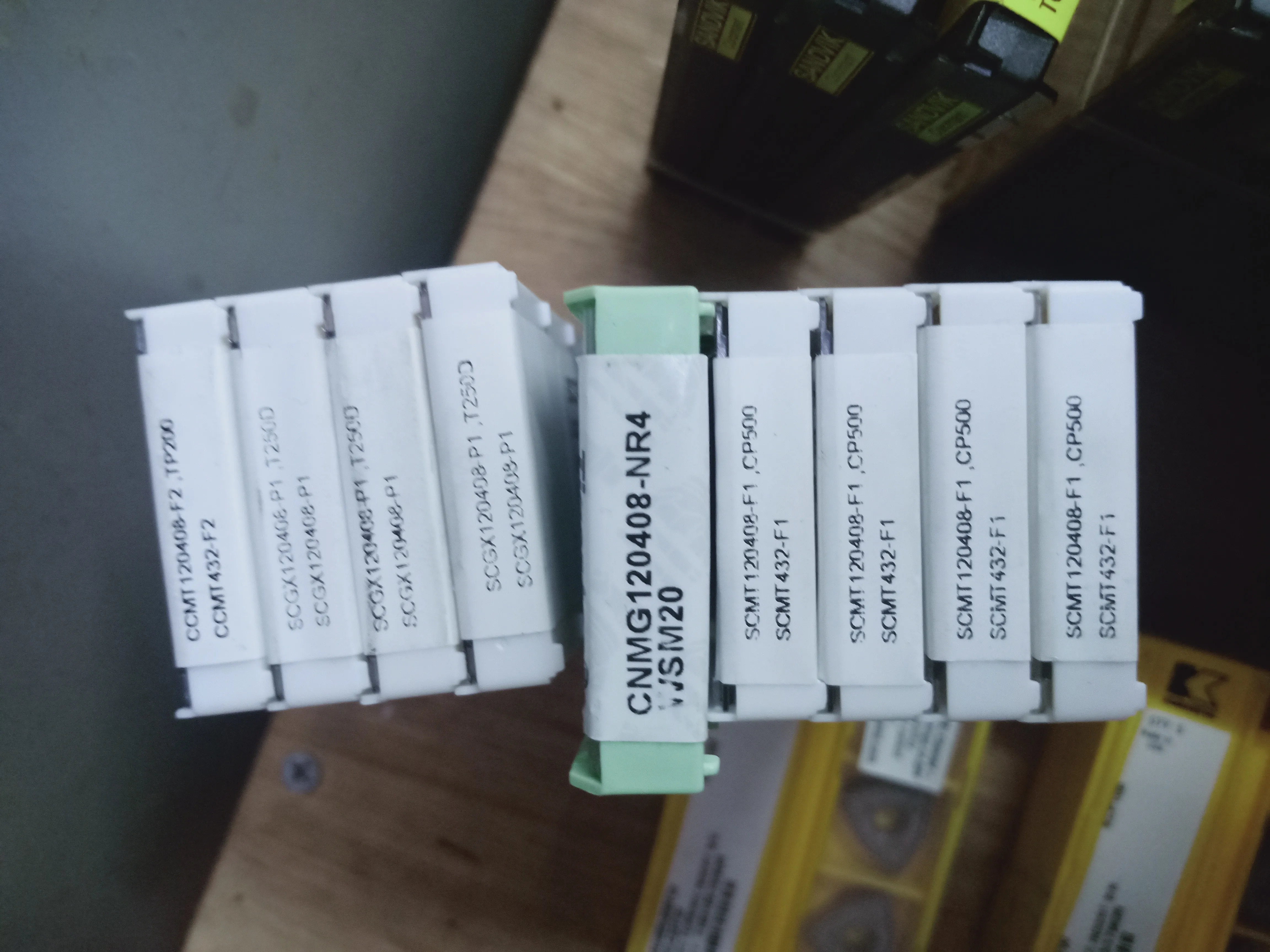 

CNC Turning Blade SCMT120408-F1 CP500