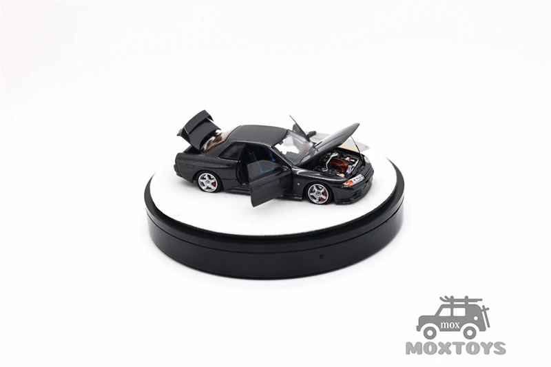 Фото PGM 1:64 R32 Серый металлик, полностью открытые двери/капюшон, можно открыть и закрыть, литая под давлением модель автомобиля Limited999. №5