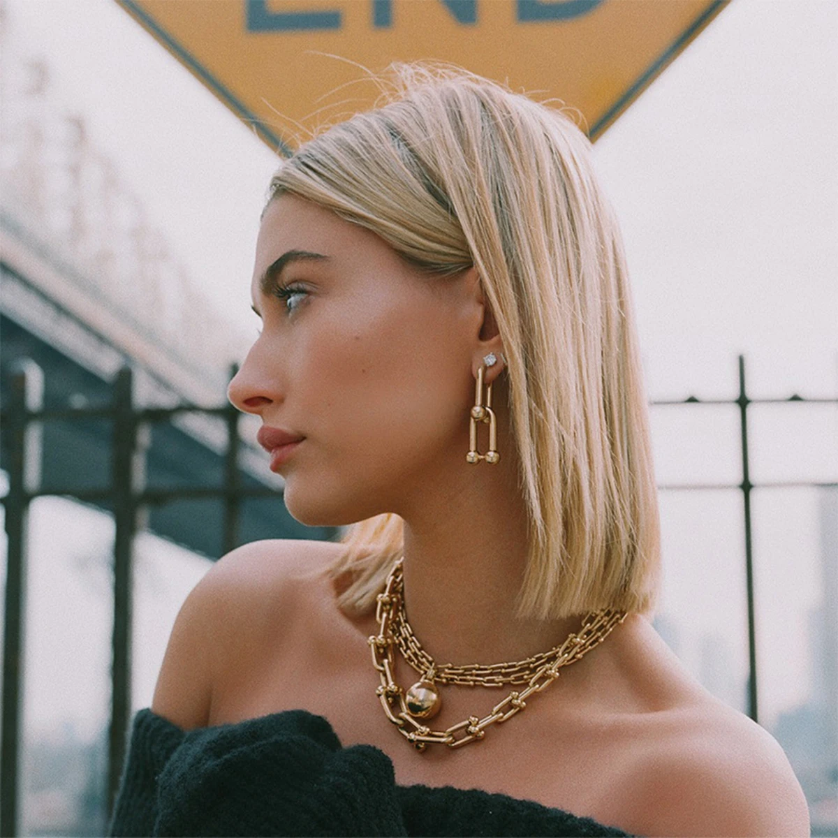 

Женские серьги с U-образной цепочкой и вакуумным покрытием из настоящего золота