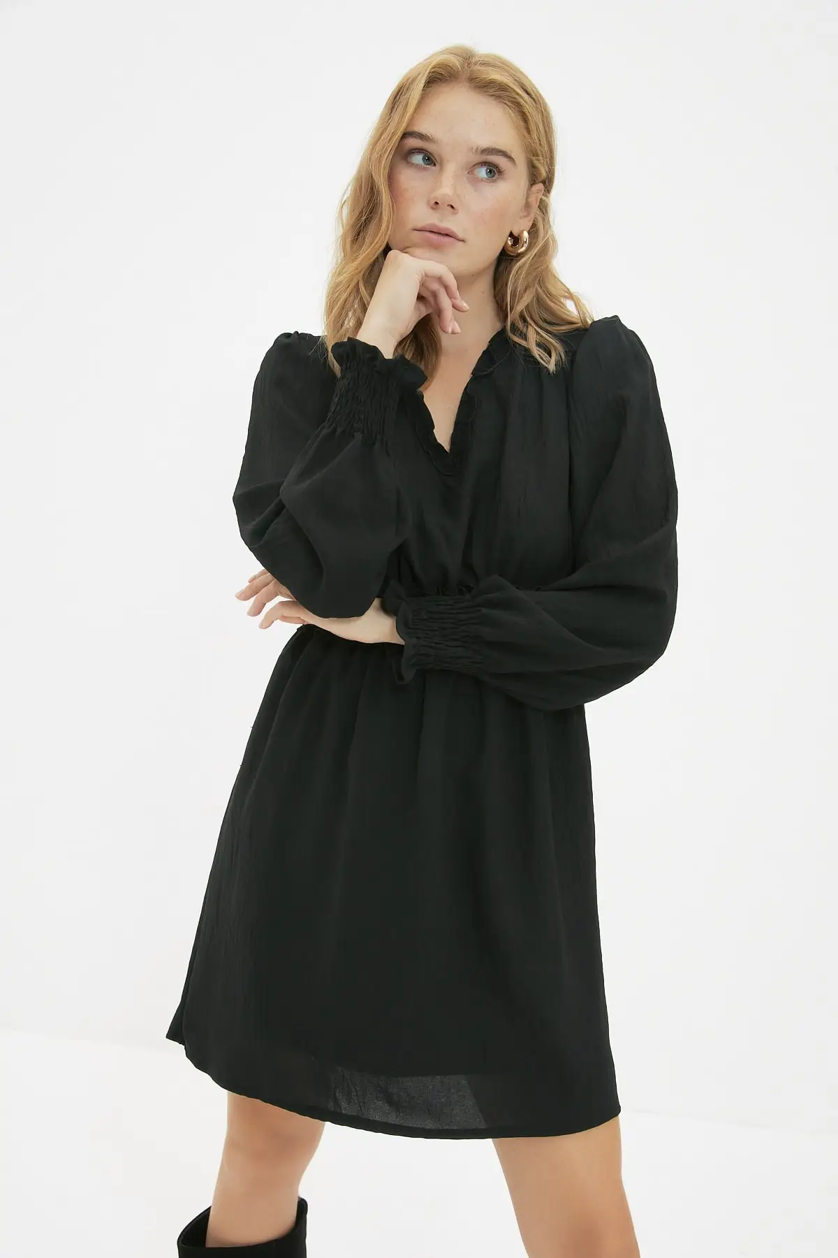 

Trendyol V Collar Dress TWOAW22EL1481