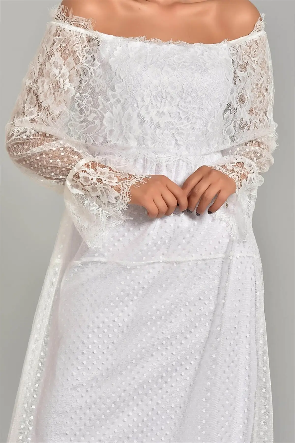 

White Filet Lace Boat Neckline Wedding Gown Solid Color Flounces Woven Crepe Trend Funnel Collar