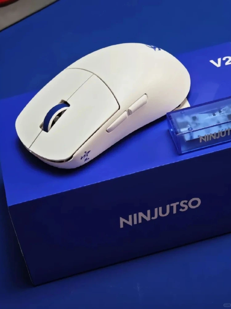 Фото Беспроводная мышь NINJUTSO Sora V2 с улучшенным сенсором AIMNINJA, стандартное разрешение 8K, вес 39 г, для игр и офиса, эргономичная №2