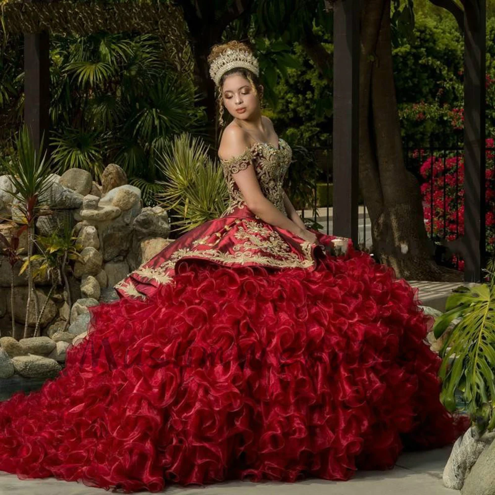 

Burgundy Quinceanera Dresses with Gold Applique Beaded Off the Shoulder Sweet 16 Dress vestido de 15 anos 2022 Ball Prom Gowns