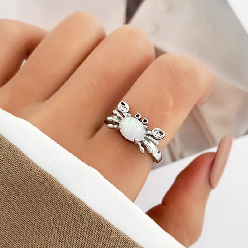 

Cute Crab Moonstone Ring for Women Fashion Cartoon Rhinestone Crab Shaped Metal Rings Gift for Girlfriends Jewelry 2023 Trend