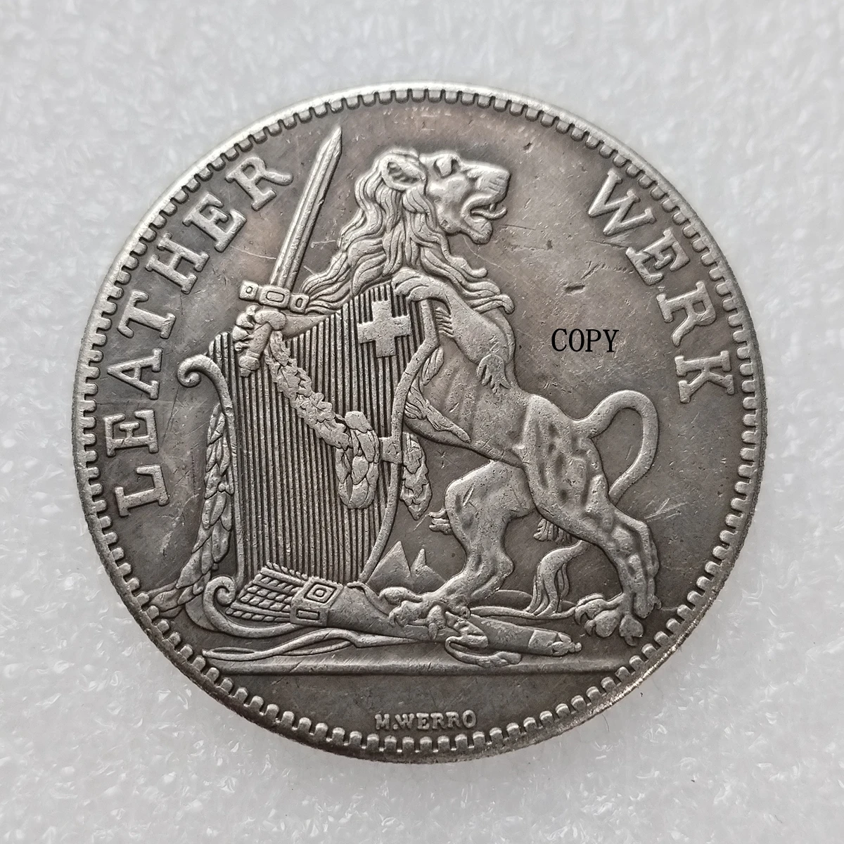 

Посеребренная декоративная монета "Репродукция 1827", Швейцария