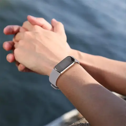 Спортивный силиконовый ремешок для Fitbit Luxe, мягкий ремешок для умных часов, ремешок для часов, сменный ремень для Fitbit Luxe, аксессуар для ремешка