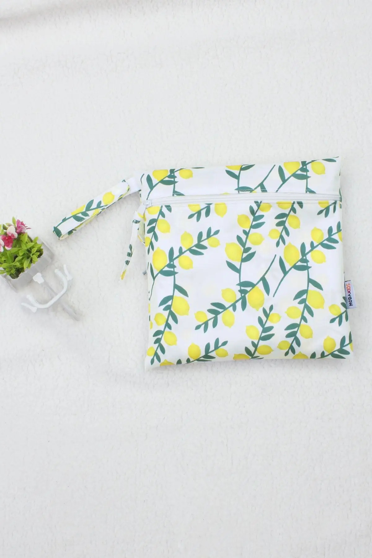 

Liquid-Proof Lemon Print Multi-Use Organizer Bag