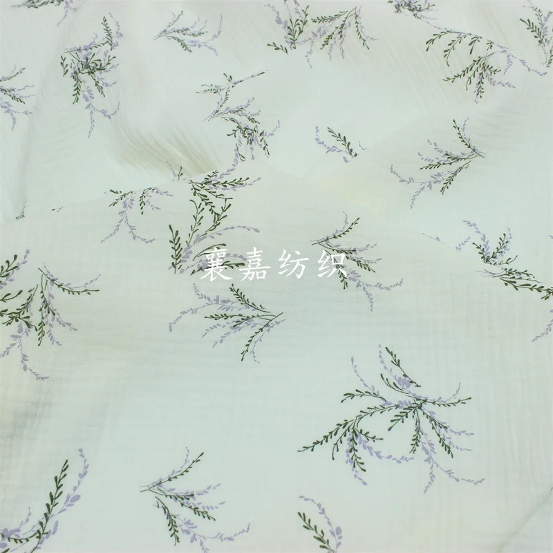 Двойной марлевый креп маленький цветок детская одежда пижамы ткани для домашней