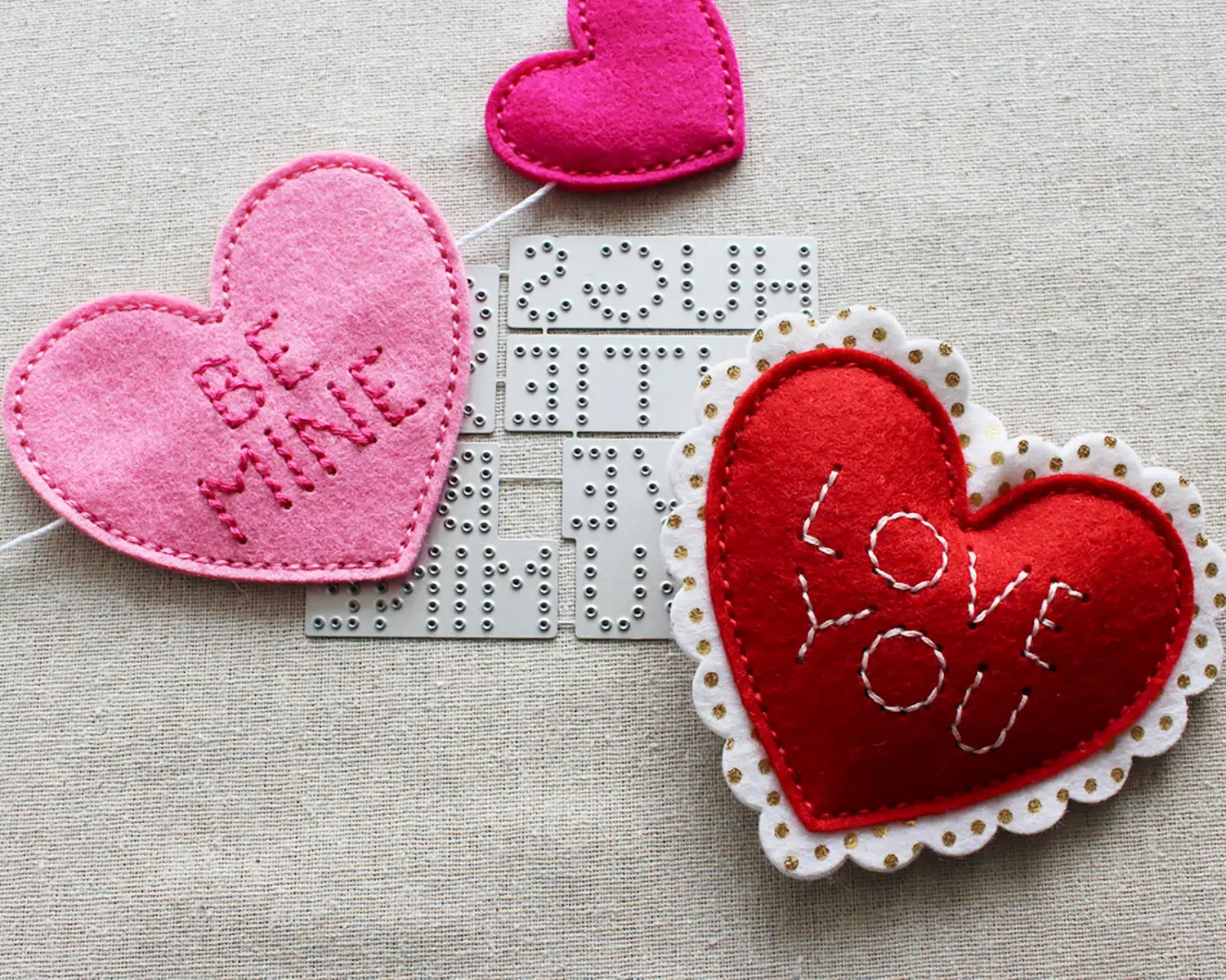 Разговорные сердечки сообщения металлические трафареты сделай сам тисненые