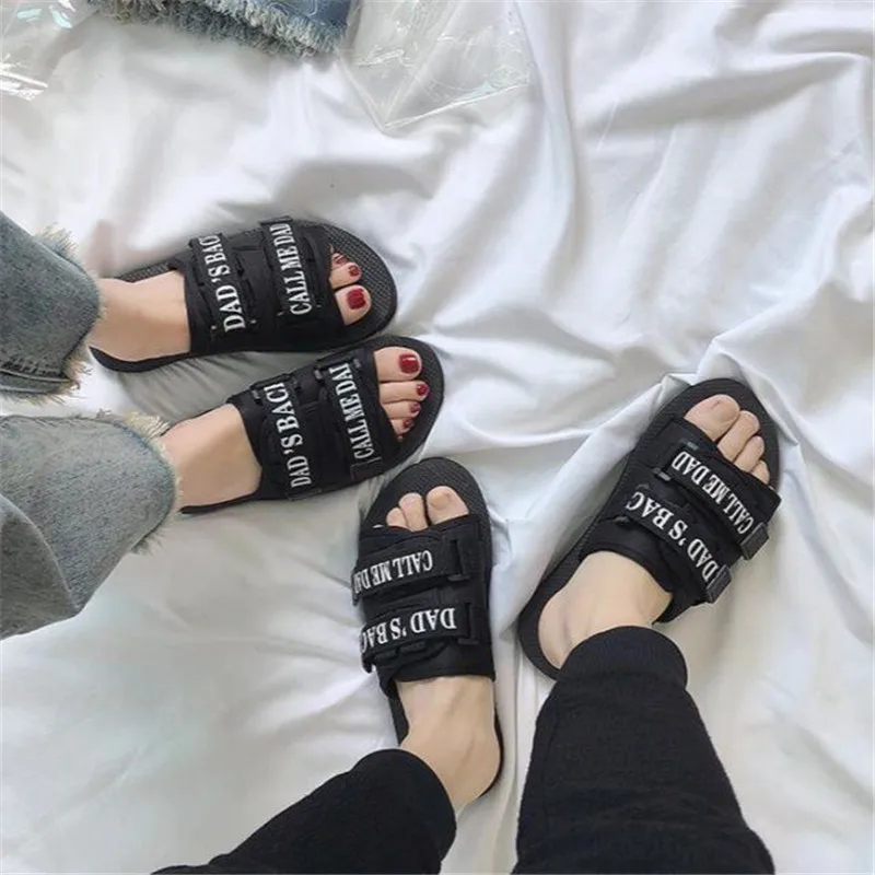 2022 Spring New Outer Wear Sandals and Slippers Fashion Trendy Beach Casual Light Flat Heels Outer Wear Slippers Sandals