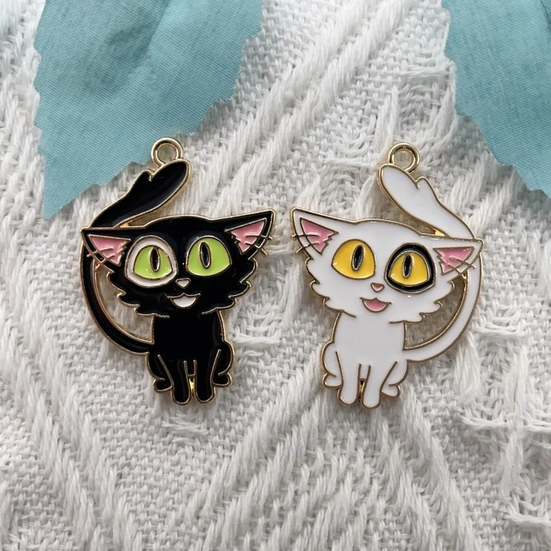 

10pcs Black and White Cat Jewelry Production Supplies Enamel Necklace Pendant Keychain Diy Craft Accessories Gold Plated