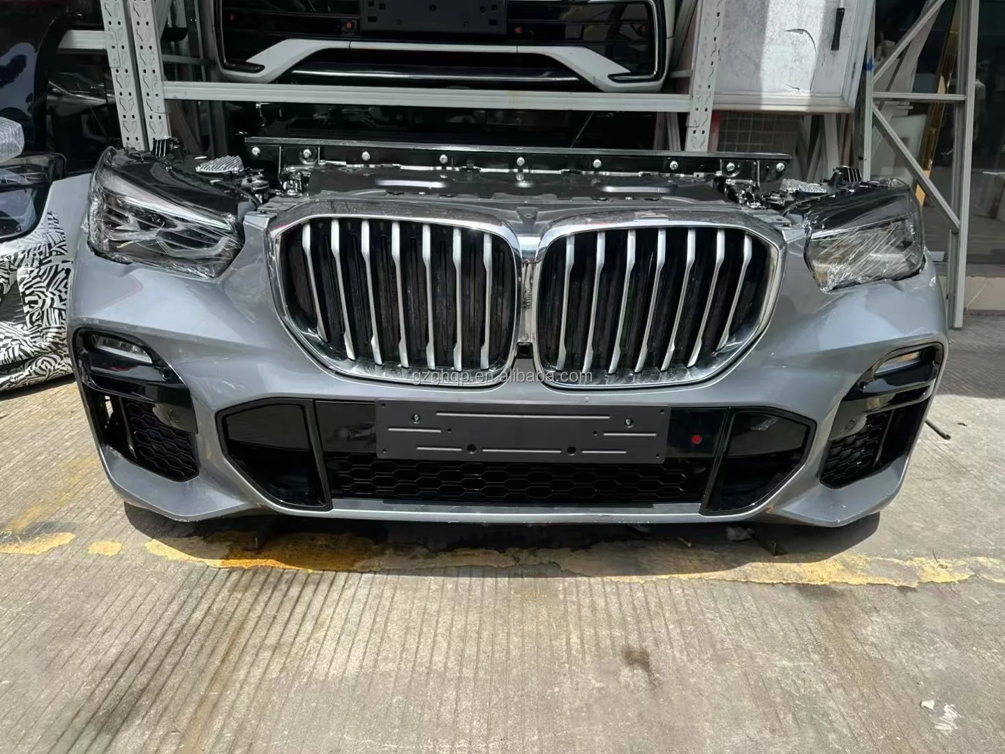 Фото Передний бампер в сборе для BMW X5 G05 с комплектом фар, вентилятором охлаждения, решеткой радиатора и средней решеткой, комплект обвеса №4