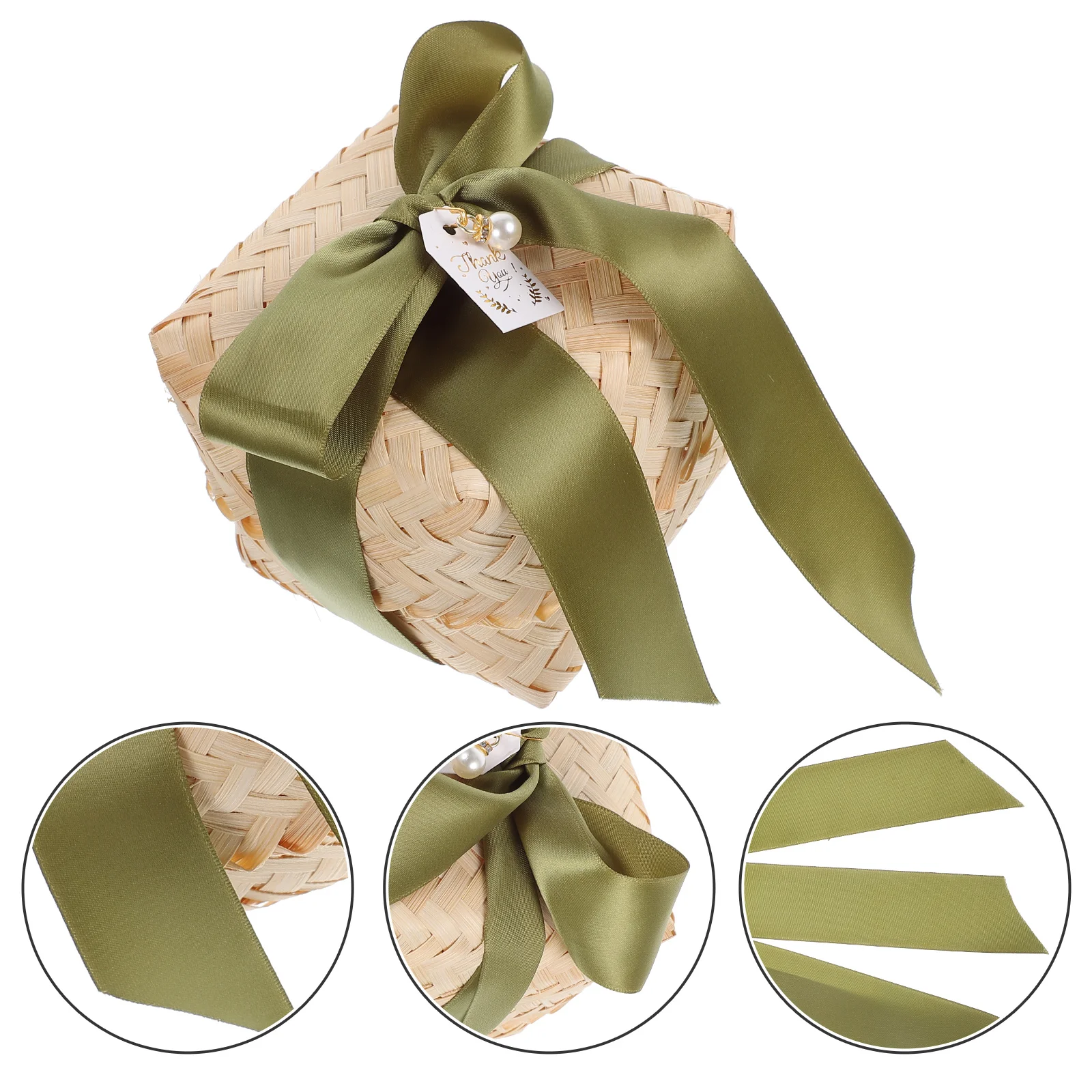 

Женская маленькая подарочная корзина с лентой