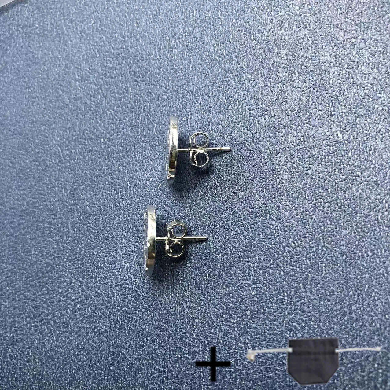 

Женские серьги из серебра 925 пробы, с красной сеткой