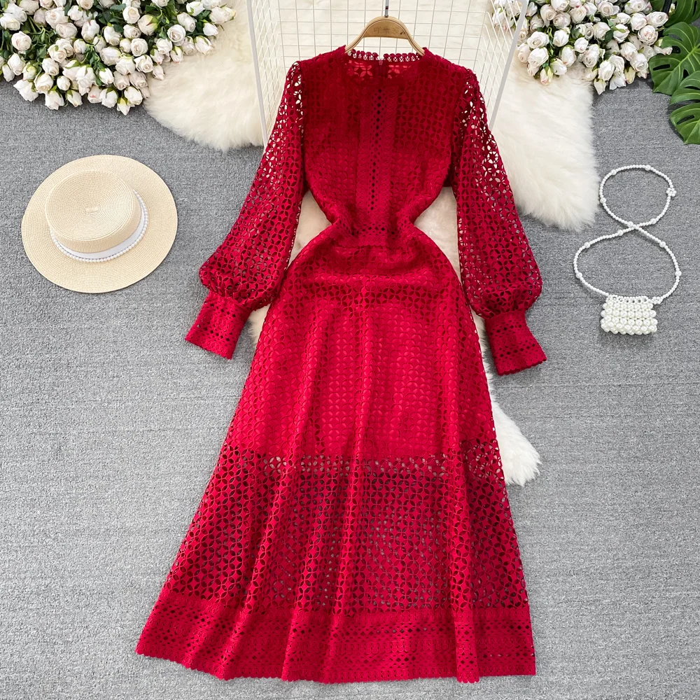 Женское кружевное платье с длинным рукавом-фонариком средней длины