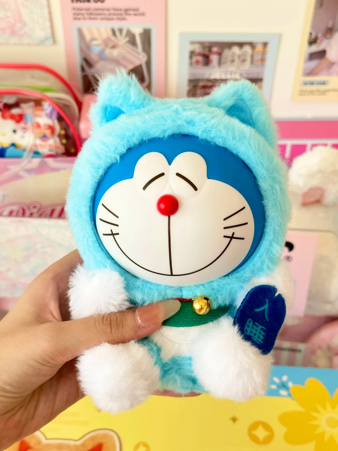 Фото Аутентичная плюшевая слепая коробка Doraemon Wishing Lucky Cat, модная милая позитивная фигурка, загадочная коробка, виниловая кукла в стиле аниме, коллекционные подарки для девочек №2