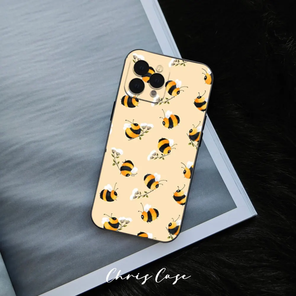 Чехол для телефона iPhone Honey Bee Cute 12 11 13 14 15 16 Max Pro Plus черный мягкий силиконовый чехол