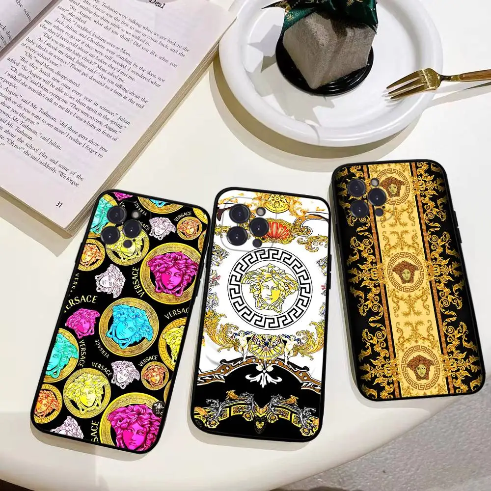 Фото Модный и роскошный чехол V-Versace для iPhone 17 16 15 14 13 12 11 Pro Max Plus Mini, силиконовый, черный №3