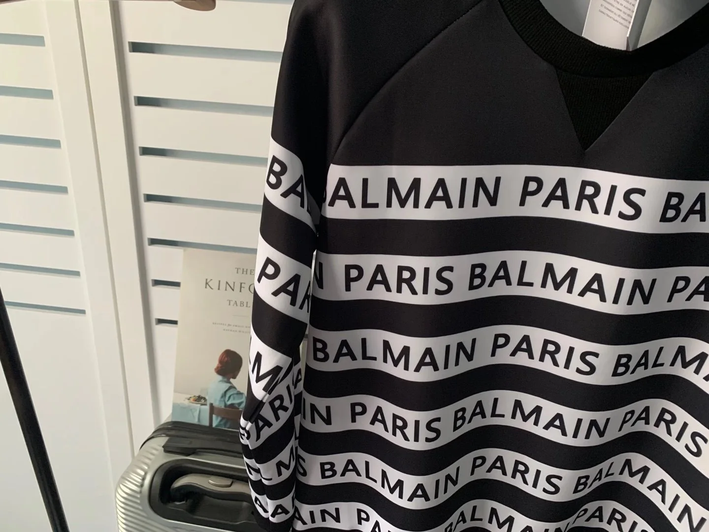 

Autumn and winter new letters black and white stripes loose pullover sweater ins couple models