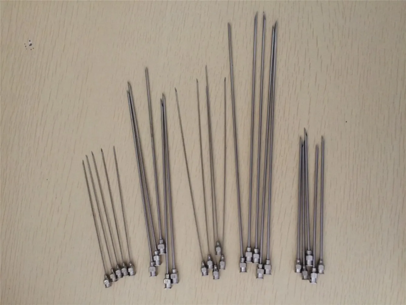 

stainless steel needle each size 5pc 13G (OD 2.5mm) 18G(1.2mm) 22G(0.7mm) 25G(0.5mm) length 80mm 120mm 150mm 250mm total 80pc
