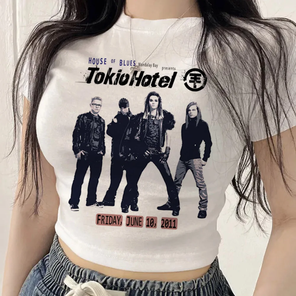 Фото Футболка-кроп-топ Tokio Hotel для девушек в стиле Y2K, милый гранж, кавай, забавная футболка в стиле манга, аниме, готика, 2000-е №4