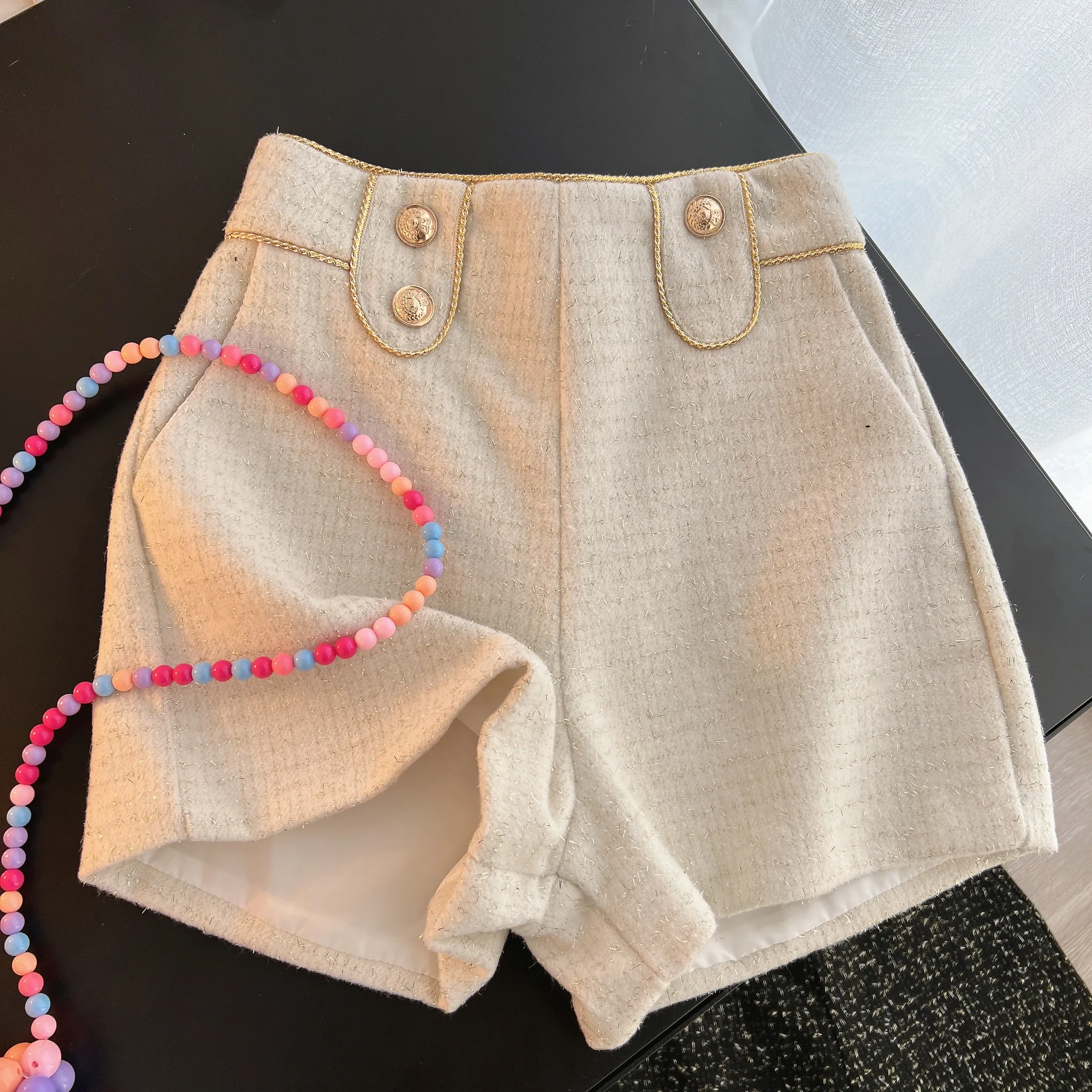 

Autumn Winter Luxury Tweed High Waist Shorts Women 2021 Korean Fashion Black / White Slim Bright Silk A-line Shorts Korean