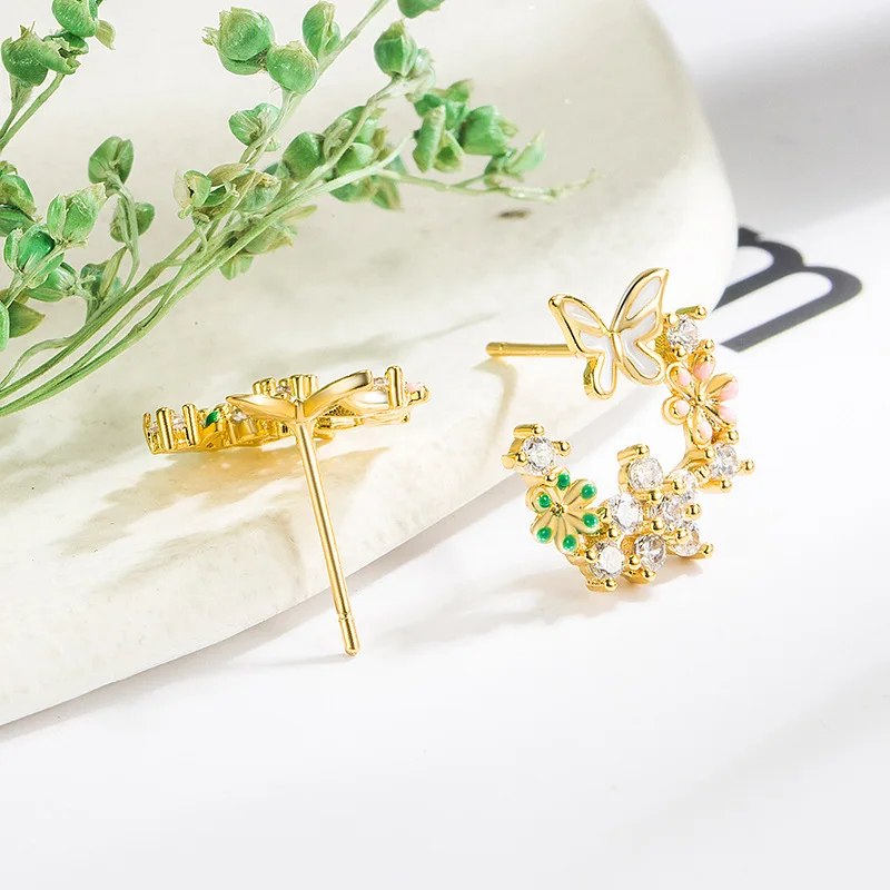 Cute Exquisite Flower Round Stud Earrings For Women Butterfly Star Crystal Versatile Earring Jewelry Female Wedding Earring Gift