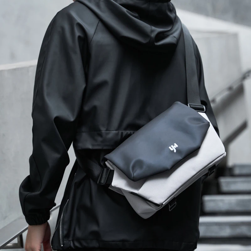 

Simple Men's Messenger Bag Luxury 9.7inch IPad Large Capacity Waterproof Business Bag Men for Phone Multifunction Shoulder Bag