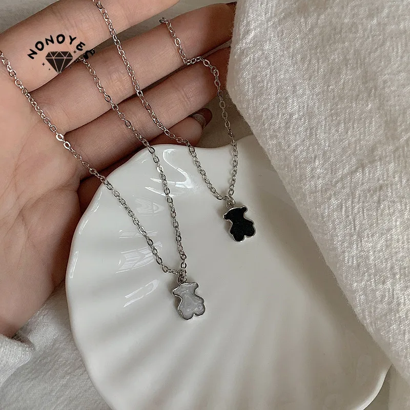 

Nonoyes Cute Delicate Black White Bear Necklace Sweater Clavicle Chain Woman Girl Popularity Party Jewelry Gift Wholesale