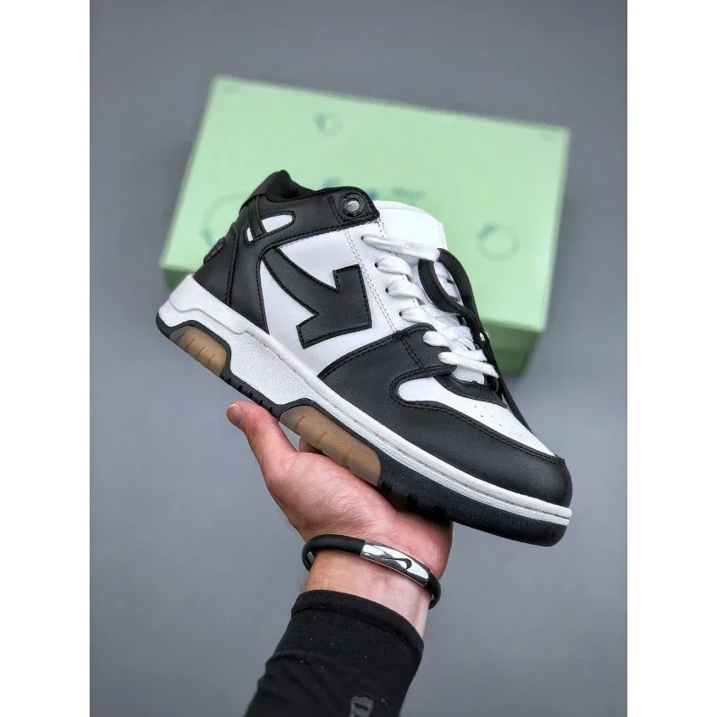 

2024 New Fashion trend arrow panda color leather casual OW-off casual men and women white shoes