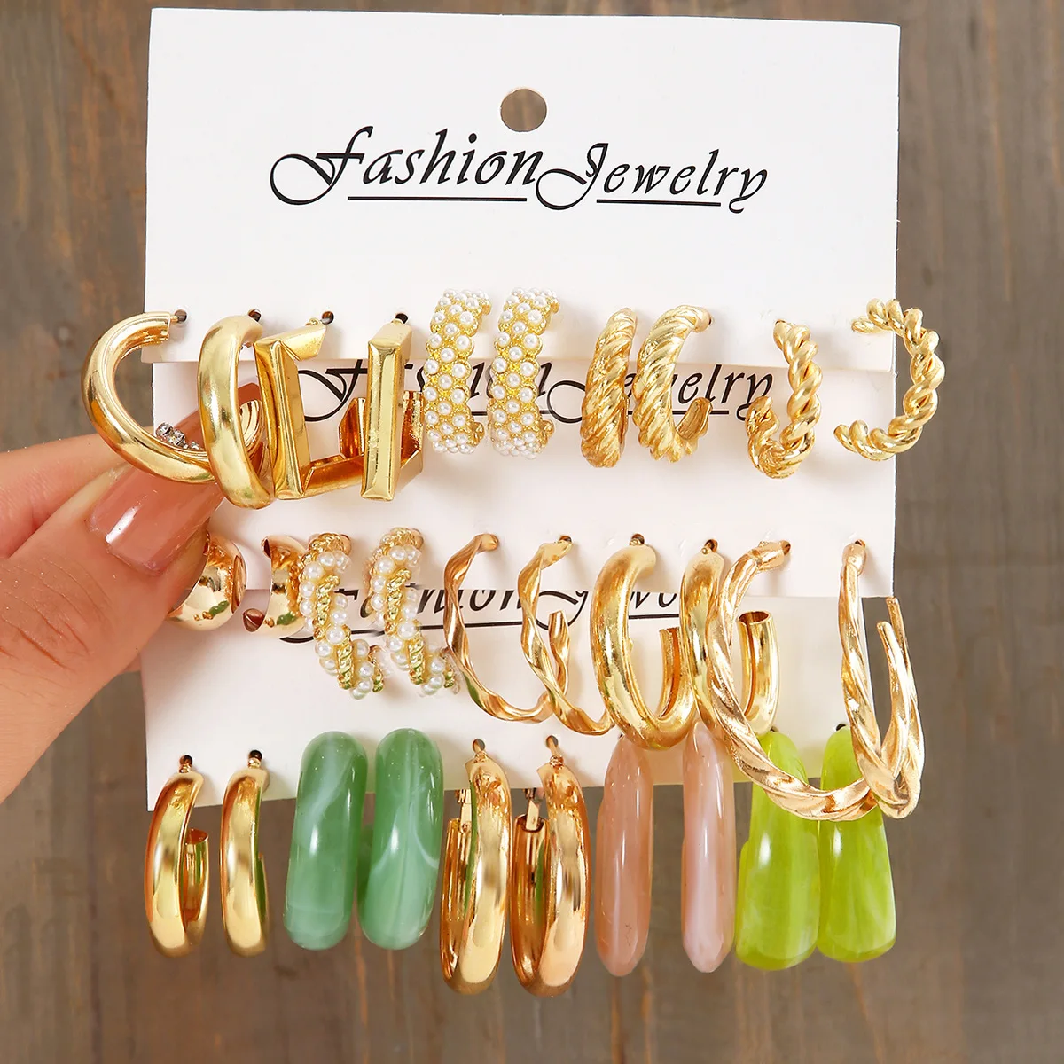 

Trendy Colorful Hoop Earrings Set For Women Green Resin Pearl Gold Metal Circle Dangle Earrings 2023 New Fashion