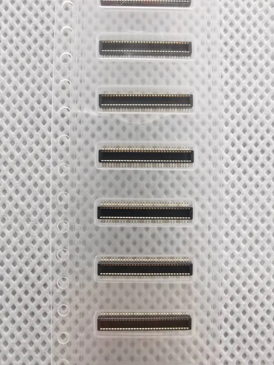 DF40C-60DP-0.4V(51) 60P 0,4 мм Штекерный разъем