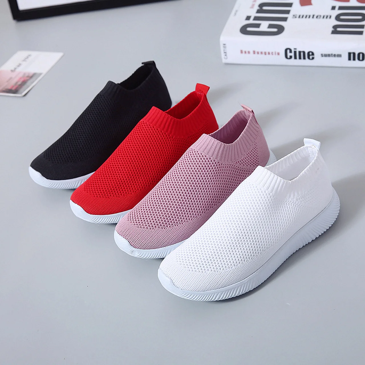 

Women's sports shoes flat shoes casual vulcanized shoes 2022 autumn lightweight mesh breathable women's running shoes Large size