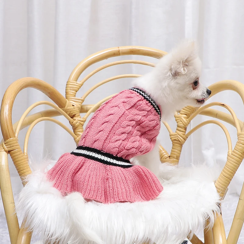 

Hot Sales Pet Apparels Cute Twist Fishtail Hem Cat Dog Sweater Dress Knitted Pet Dog Costume Clothing Pet Apparel
