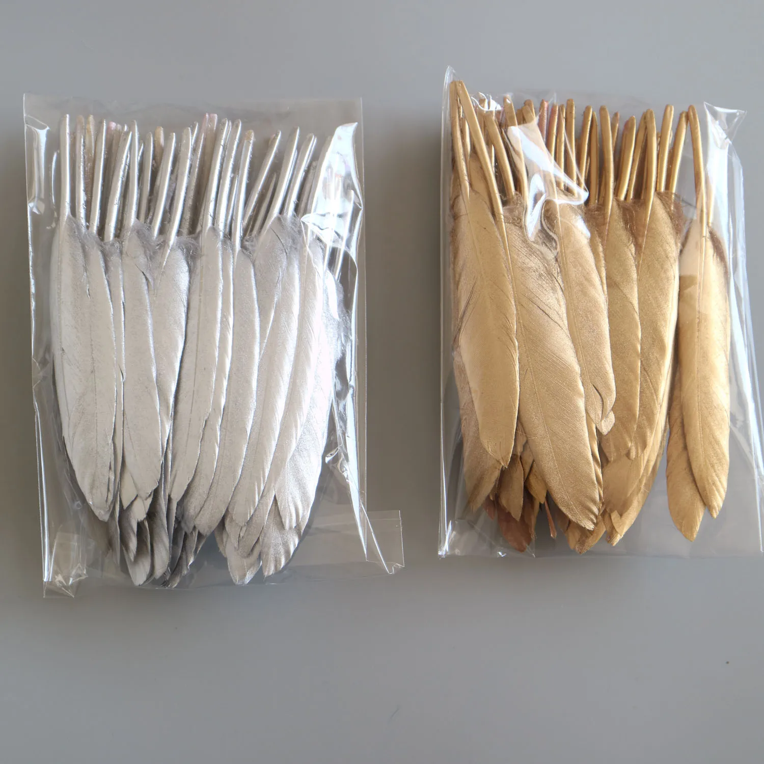 

50pc/lot silver Gold Goose Feather for Crafts Natural Feathers for home decoration DIY Wholesale Plumes Craft supplies for hobby