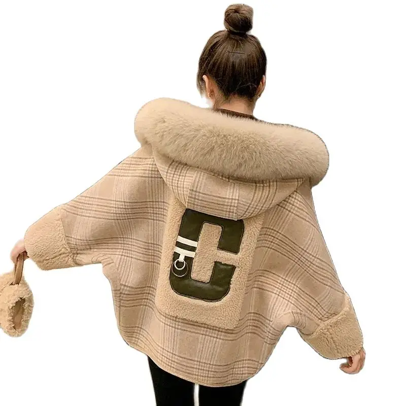 

Imitation Lambswool Women Woolen Coat 2022 New Winter Add Velvet Add Thick Female Outerwear Big Fur Collar Bat Sleeve Short Pike