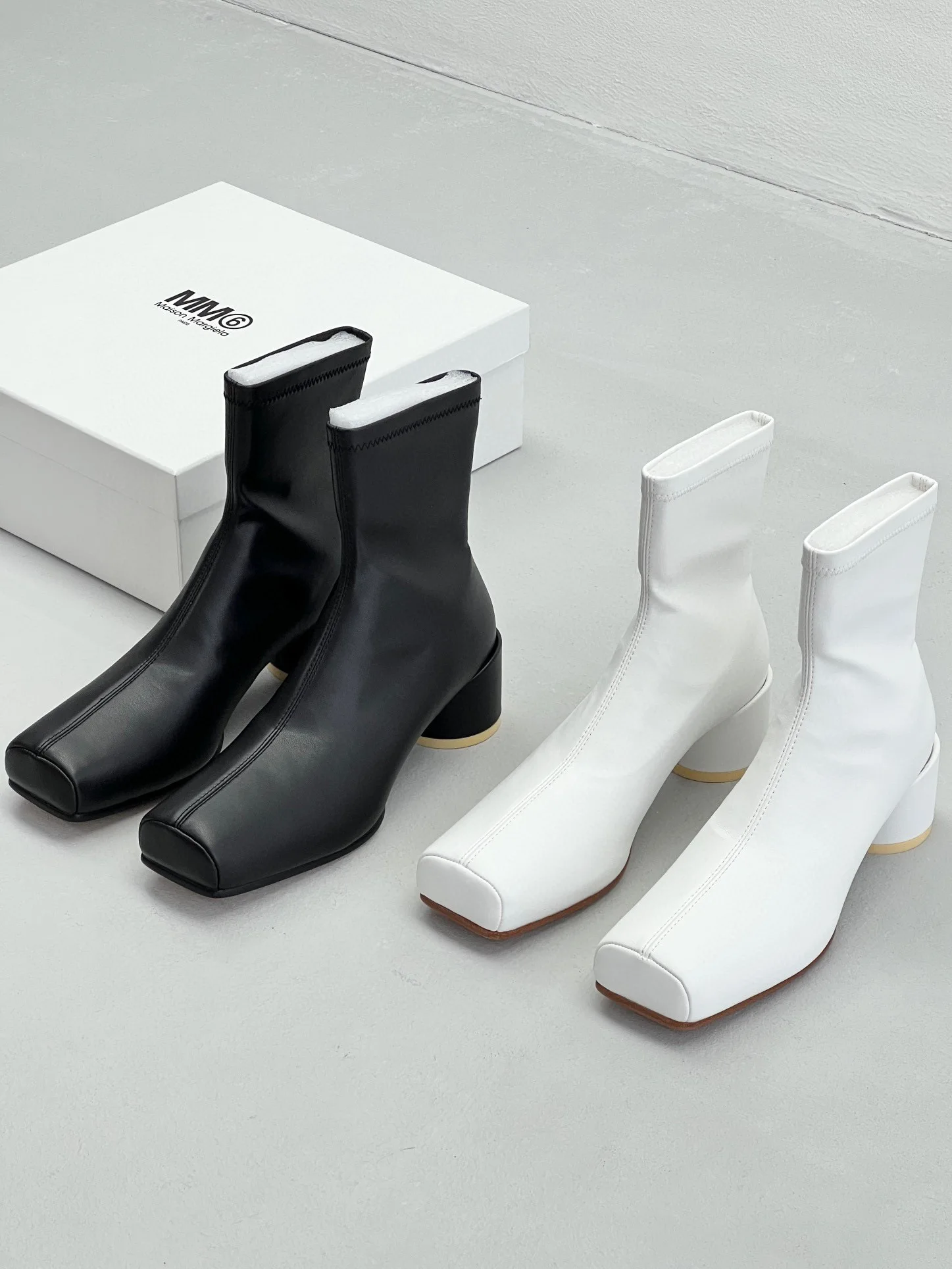 

Margiela Square Toe High Heels Ankle Boots Women Black White Brown Stretch Boots Runway Shoes Women Round Heels Short Boots
