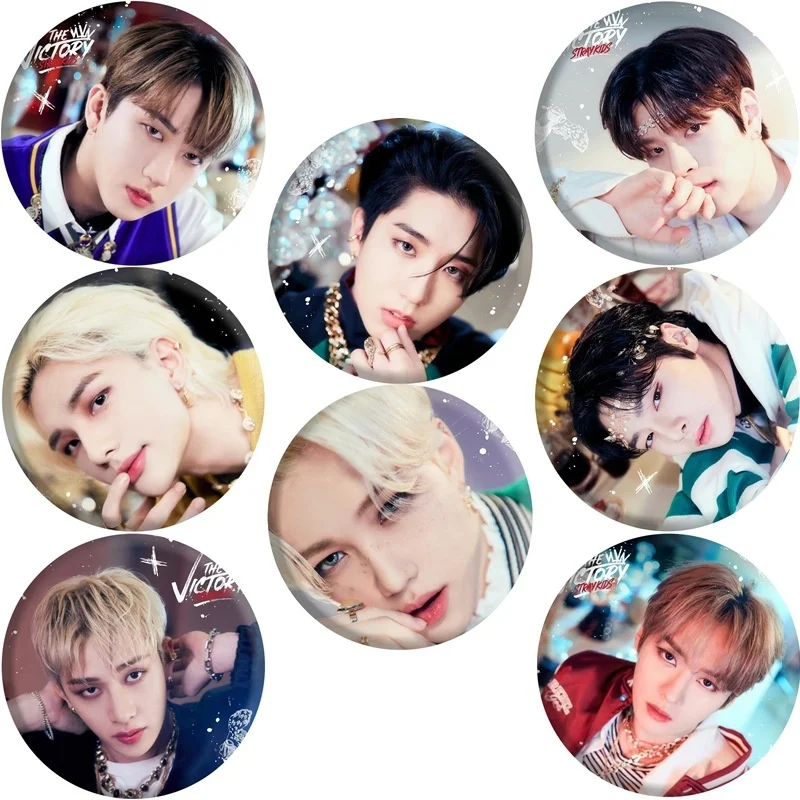 

KPOP New Boys Group Stray Kids Pop-up Shop Poster Tinplate Art Pin Badge Lapel Backpack Fashion Exquisite Brooch Gifts