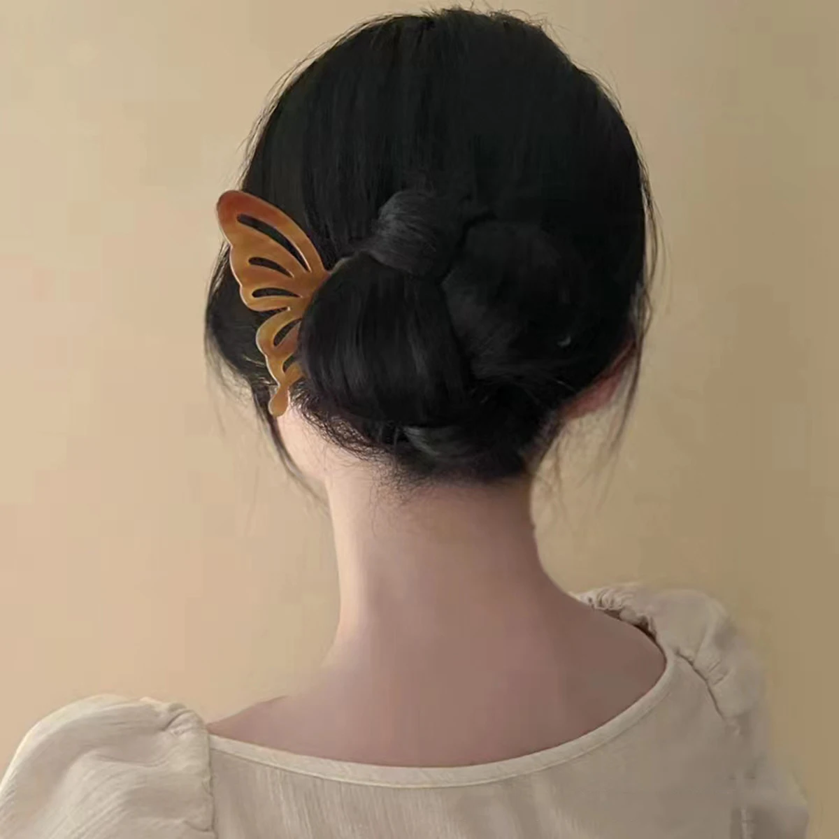 Рисунок 4 - Шпилька для волос в форме бабочки