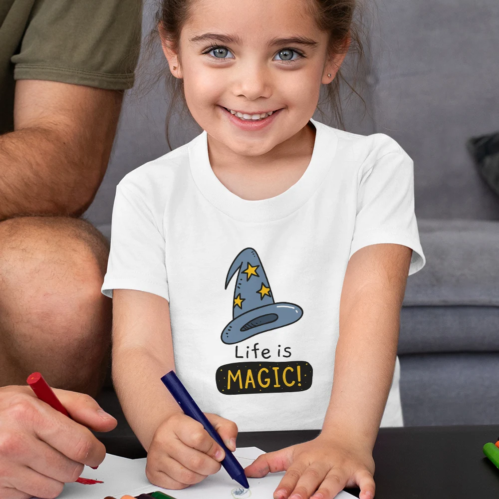 

Life Is Magic мультяшная футболка, детские летние повседневные топы с коротким рукавом для дома, модная одежда для девочек, удобная универсальная...