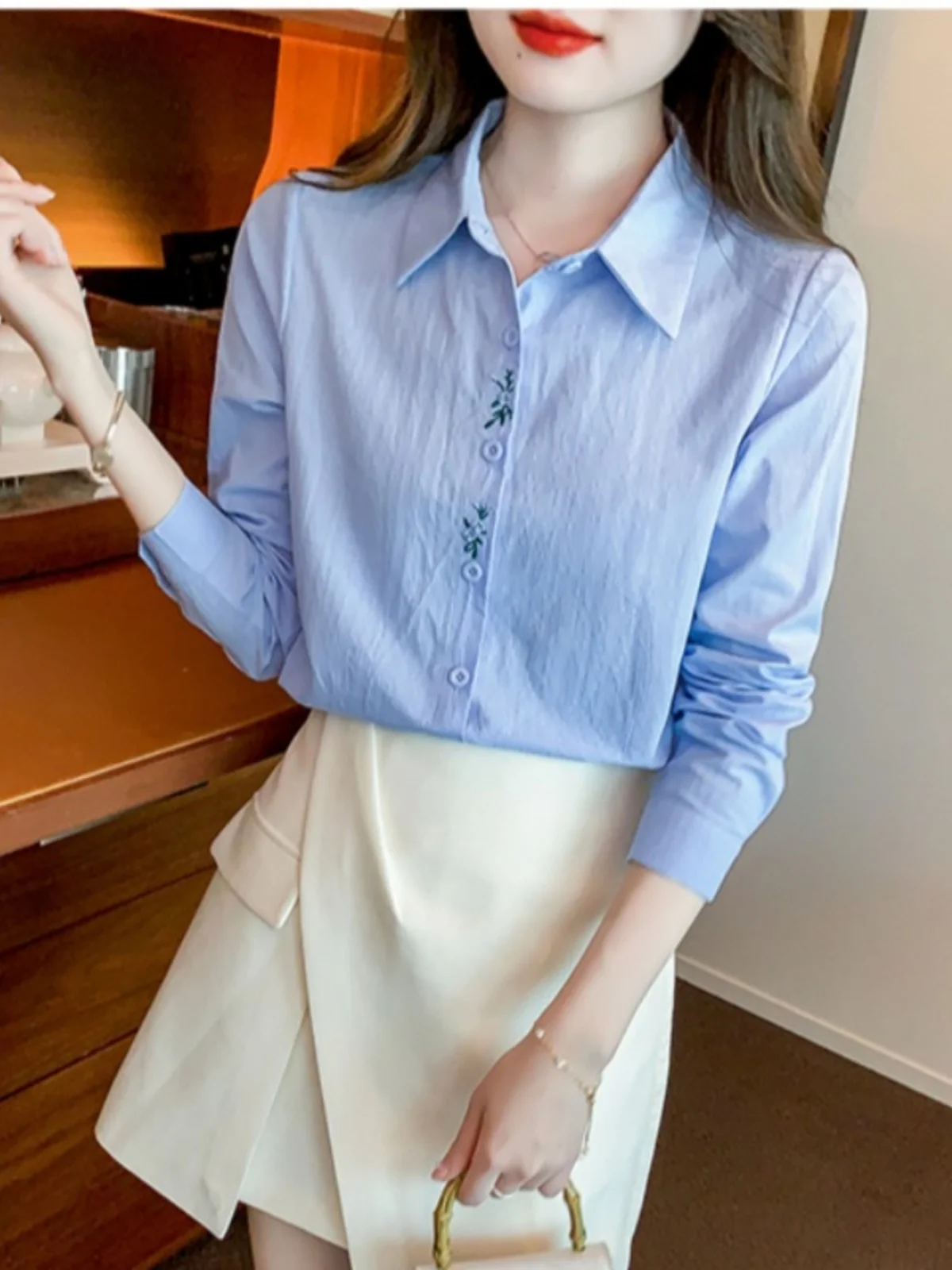 Хлопковые рубашки с вышивкой женские осенние 2024 новая модная белая рубашка