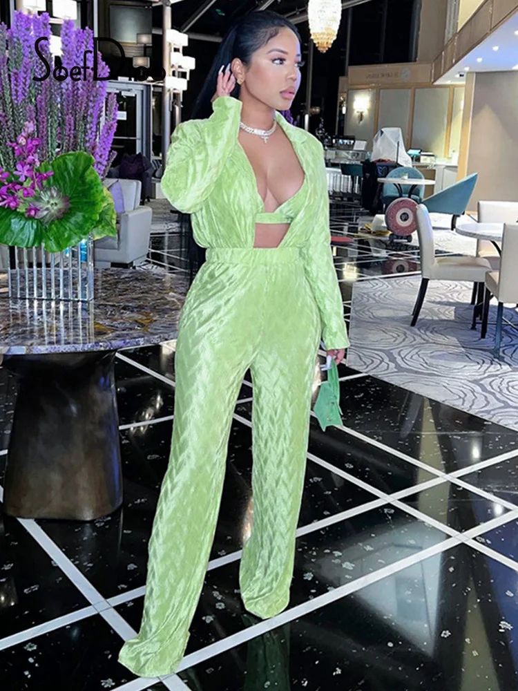 

Кардиган с длинным рукавом и прямые брюки