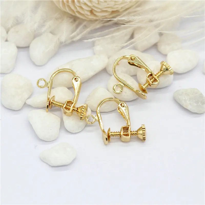 

Латунные серьги-гвоздики с позолотой 14 к, 10 шт.